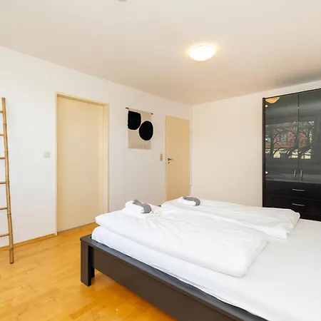 Apartment Downtown Retreat *