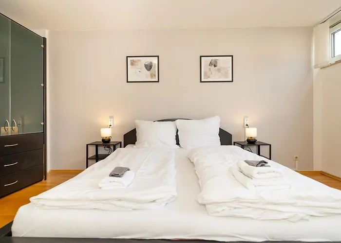 Downtown Retreat דירה *